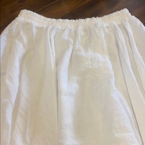 Beautiful white full skirt various sized